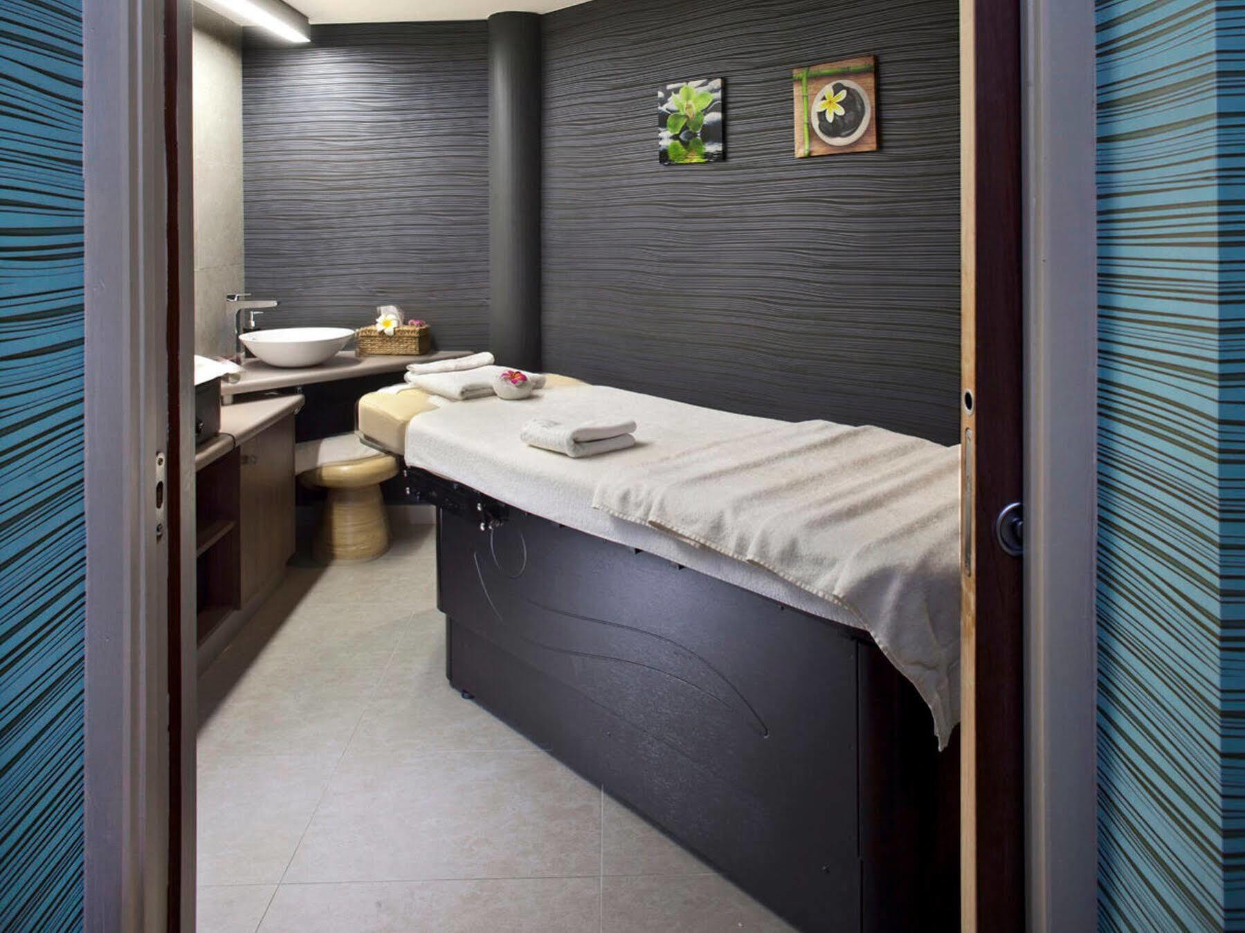 Logis Hotel Restaurant Muller นีเดอร์บรอนน์-เลส์-แบ็งส์ ภายนอก รูปภาพ