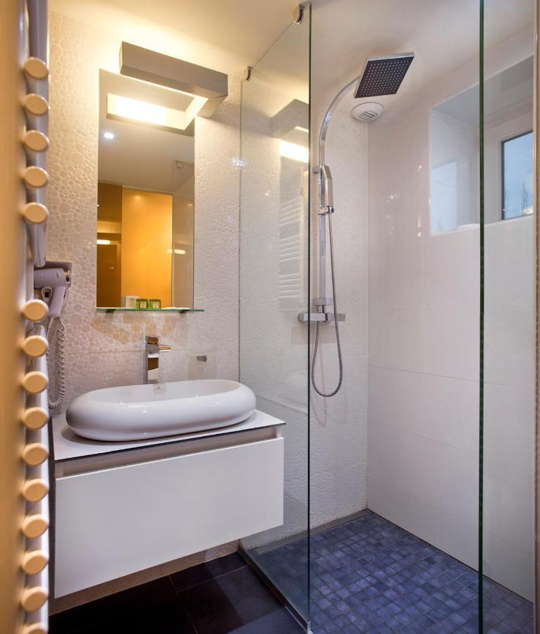 Logis Hotel Restaurant Muller นีเดอร์บรอนน์-เลส์-แบ็งส์ ภายนอก รูปภาพ